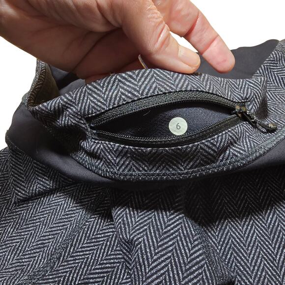 Lululemon Run Inspire Crop II Giant Herringbone Black Heathered Size 6 - Picture 3 of 4